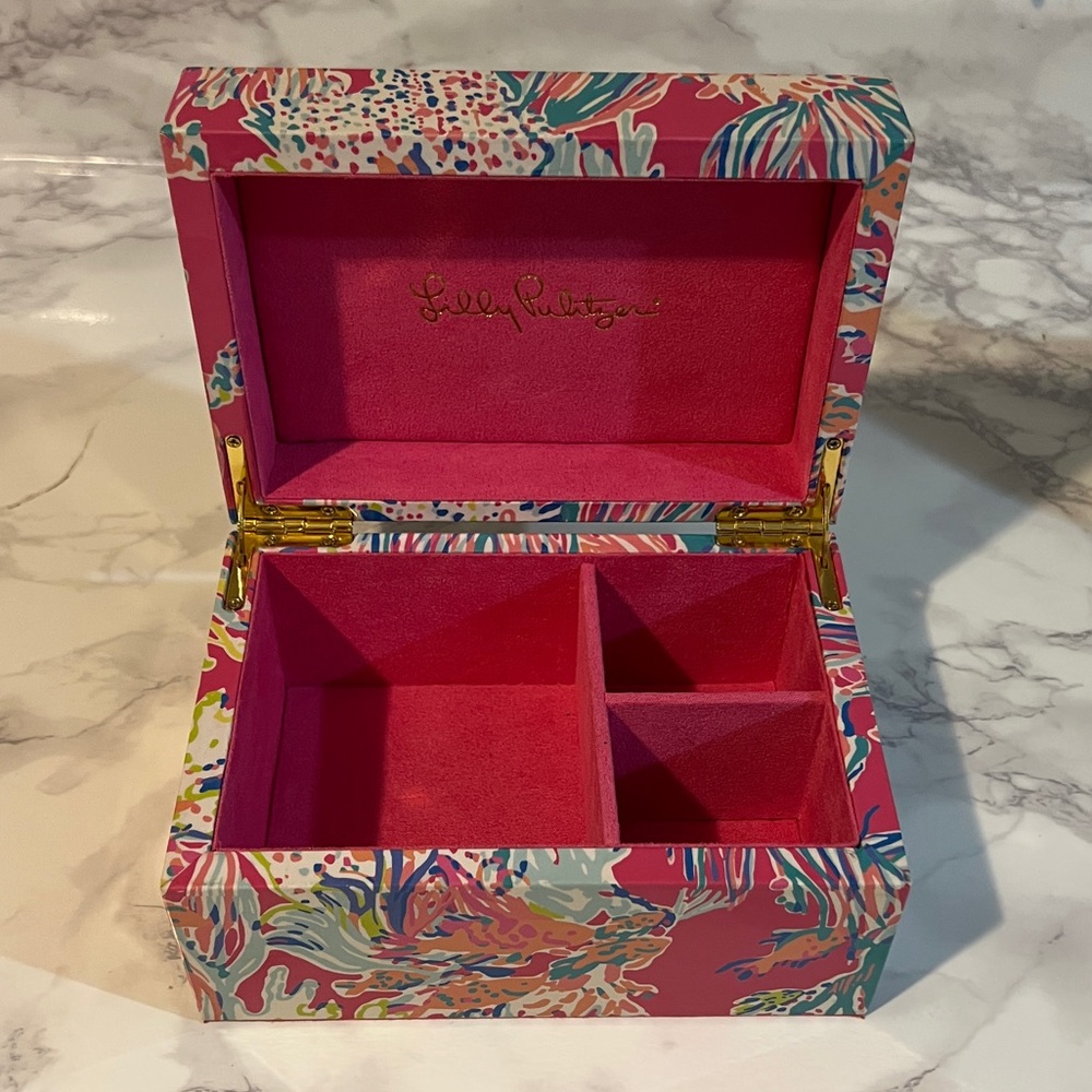 Lilly Pulitzer Jewelry Box EUC LIKE NEW